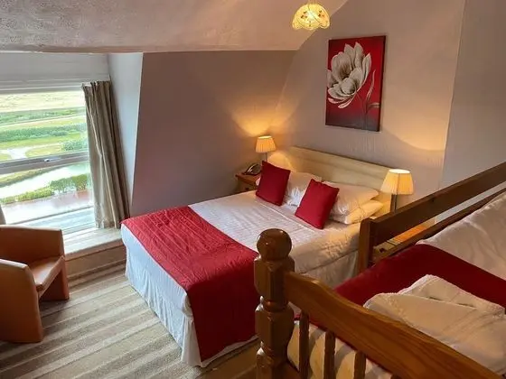 Süit, Banyolu/Duşlu, Deniz Manzaralı (2 adults & 2 children)