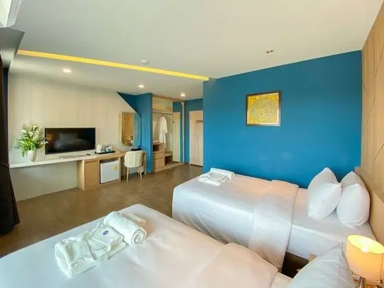 Deluxe Room Twin Bed