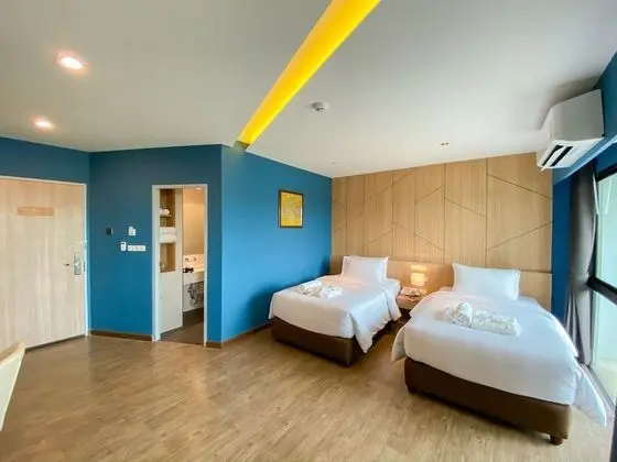 Deluxe Room Twin Bed