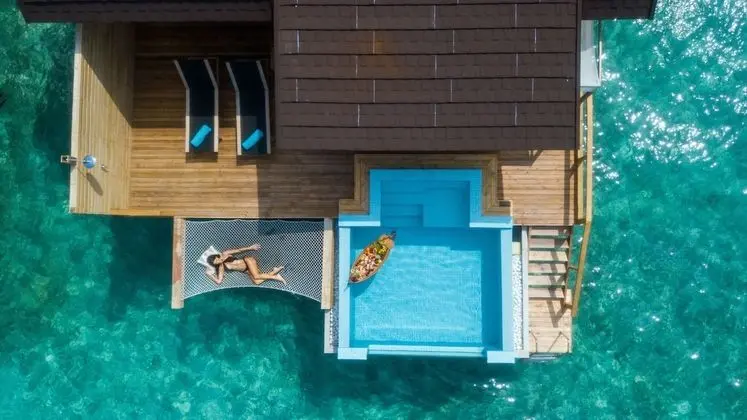 Premium Pool Water Villa