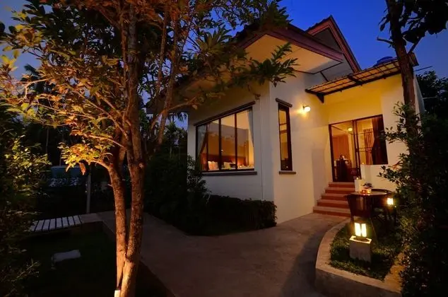 Deluxe Villa with King Bed