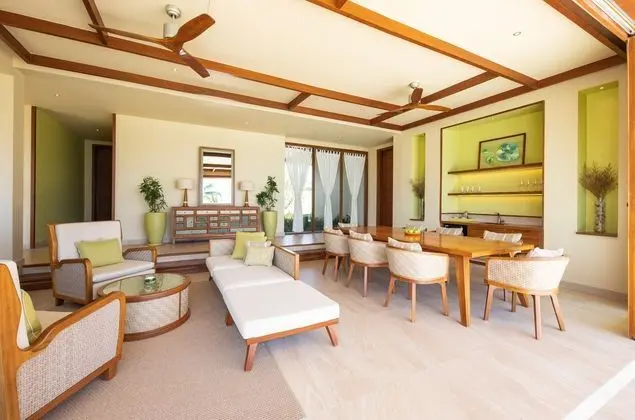 Villa Five Bedrooms