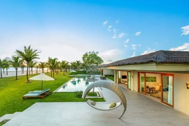 Villa Five Bedrooms