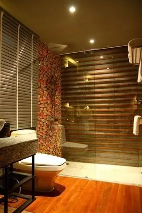Deluxe Chill Room
