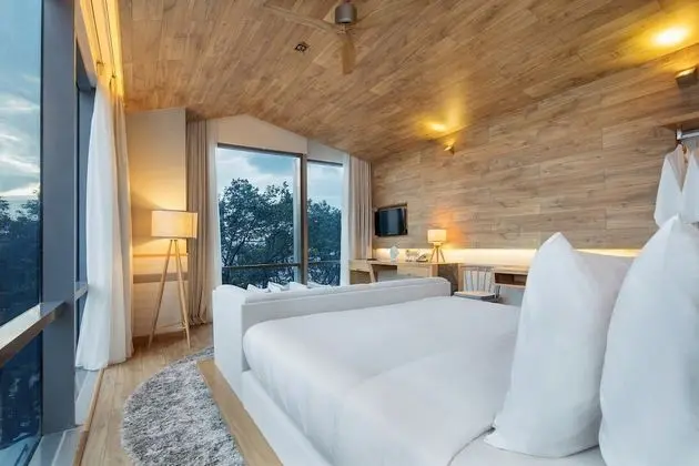 Signature Tek Büyük Yataklı Oda (Corner Suite)