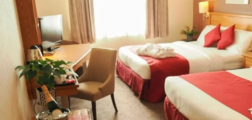 Standard Twin, 2 Double Beds