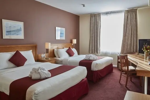 Standard Twin, 2 Double Beds