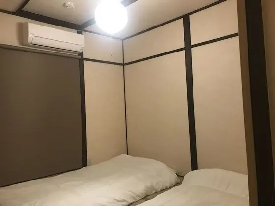 Ev (Private Vacation)