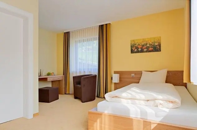 Tek Kişilik Oda, 1 Tek Kişilik Yatak, Sigara İçilmez