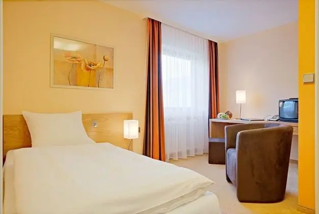 Tek Kişilik Oda, 1 Tek Kişilik Yatak, Sigara İçilmez