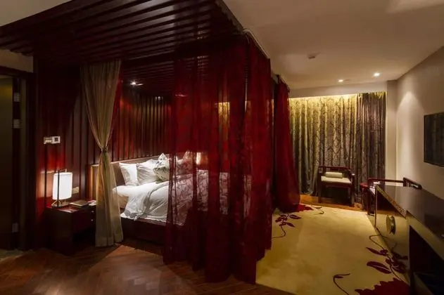 Design Tek Büyük Yataklı Oda