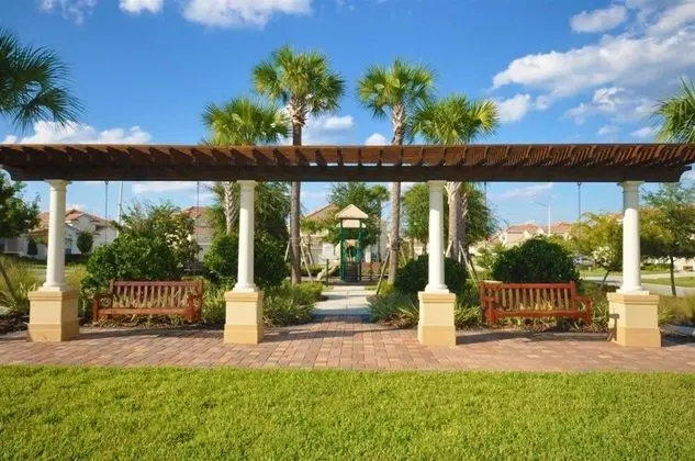 Family Villa, Sıcak Su Havuzu, Bahçeli