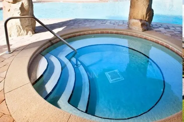Family Villa, Sıcak Su Havuzu, Bahçeli