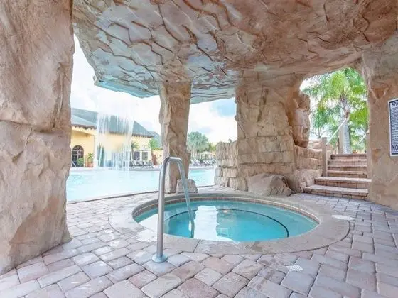 Family Villa, Sıcak Su Havuzu, Bahçeli