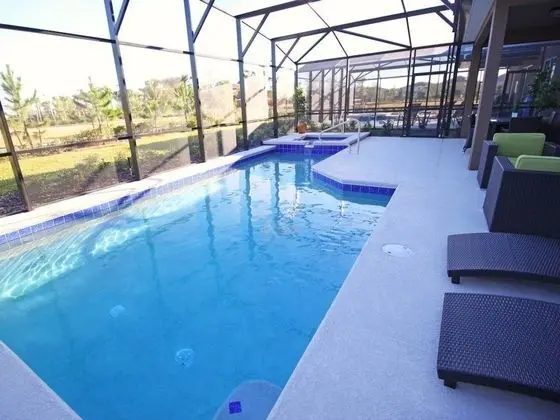 Family Villa, Sıcak Su Havuzu, Bahçeli