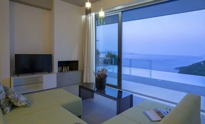 Villa, 2 Yatak Odası, Kişiye Özel Havuzlu, Deniz Manzaralı