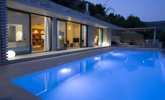 Villa, 2 Yatak Odası, Kişiye Özel Havuzlu, Deniz Manzaralı