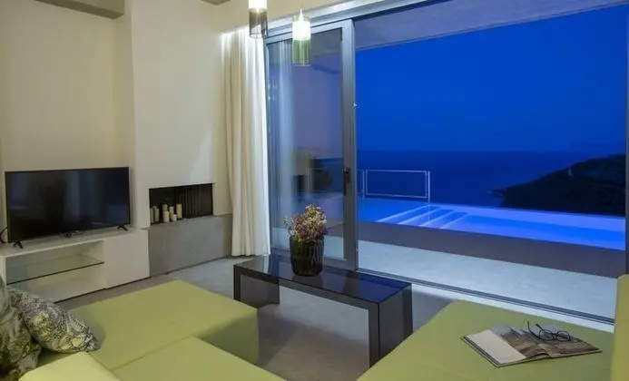 Villa, 2 Yatak Odası, Kişiye Özel Havuzlu, Deniz Manzaralı