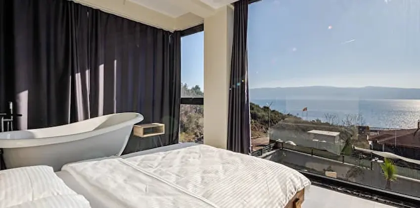 Deluxe Villa Isıtmalı Havuz, Ateş Çukuru ve Geniş Bahçe