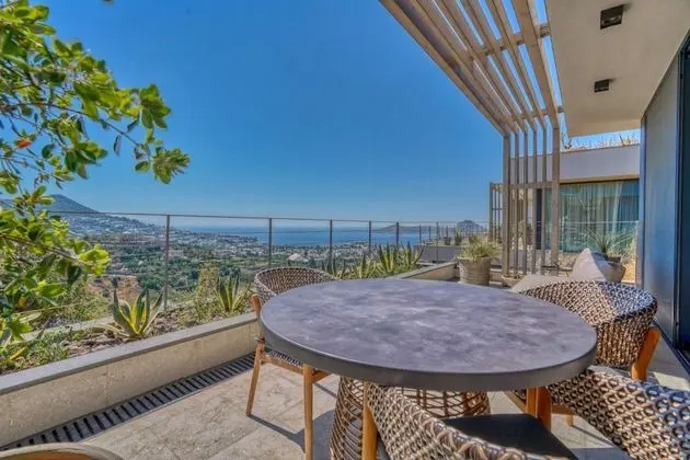 1+1 Residence Sea View With Terrace, Deniz Manzaralı, Balkonlu