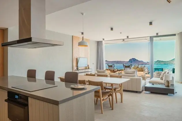 3+1 Villa Residence With Large Private Pool, Deniz Manzaralı, Havuzlu