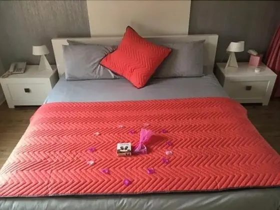 Luxury Tek Büyük Yataklı Oda