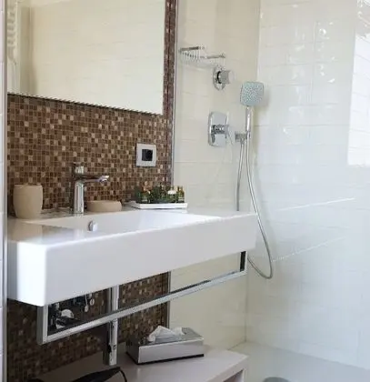 Superior Tek Büyük veya İki Ayrı Yataklı Oda