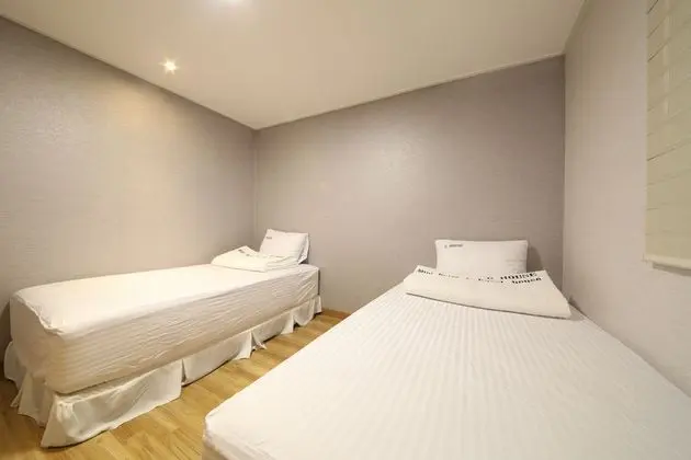 İki Ayrı Yataklı Oda (B)