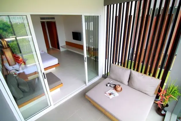 Deluxe Pool View