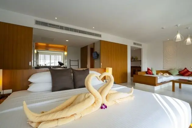 Family Suite with Spa Bath (80 sq.m.)