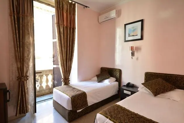 İki Ayrı Yataklı Oda