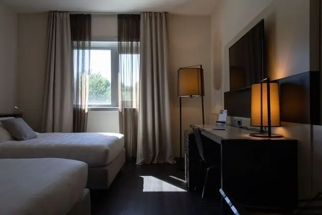 Standard Büyük Yataklı Tek Kişilik Oda