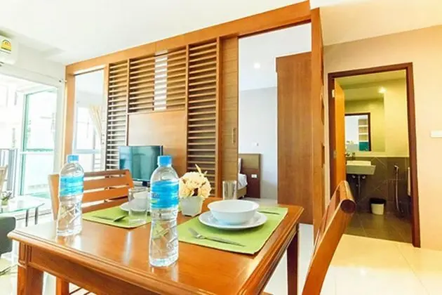 1 Bedroom Apartment