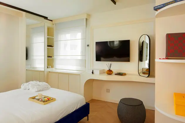 1+1 Suite Custom Residences