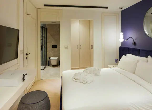 2+1 Suite Custom Residences