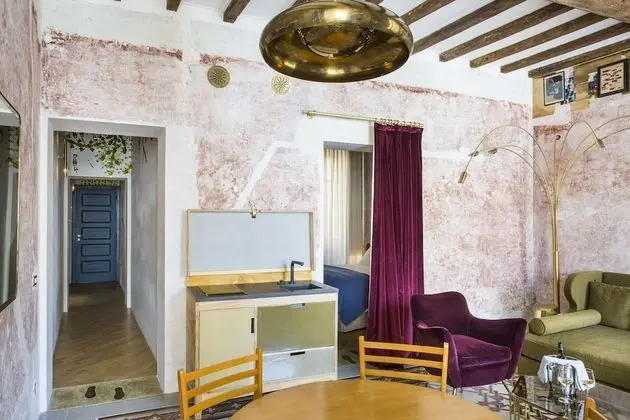 Süit (05-Apartment)