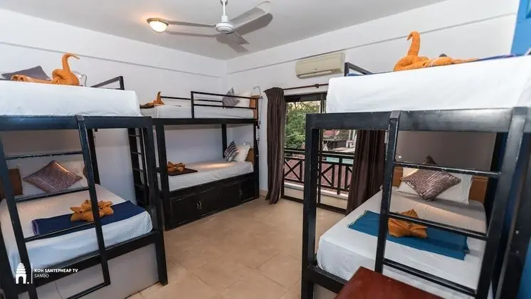 Ortak Ranzalı Oda, Karma Ranzalı Oda (Bed in 10-Bed)