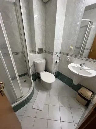 Üç Kişilik Oda