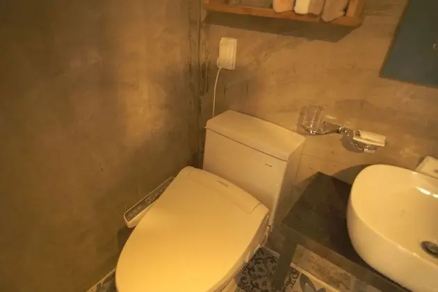 Maru Room