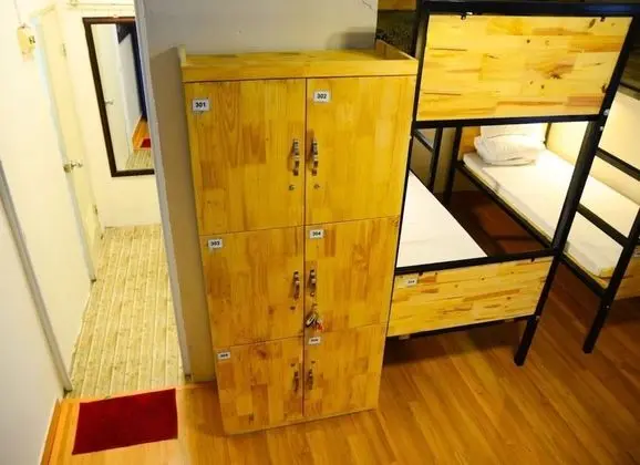 Standard Ortak Ranzalı Oda, Sadece kadınlar için, Balkon