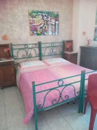 Tek Büyük Yataklı Oda, Ortak Banyo