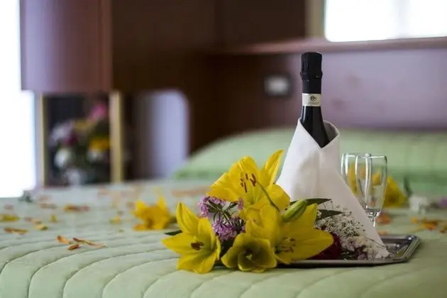 Tek Büyük veya İki Ayrı Yataklı Oda