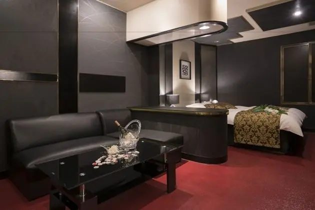 Luxury Oda