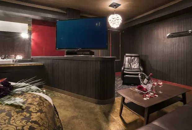 Luxury Oda