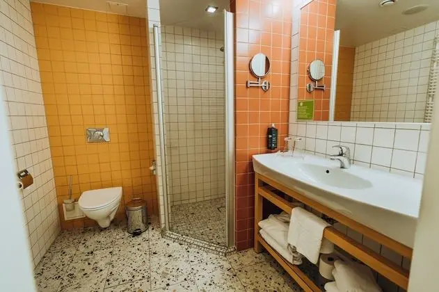 Tek Büyük Yataklı Oda (with free SPA access 08:00 – 12:00)