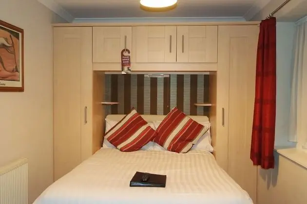 Tek Büyük Yataklı Oda