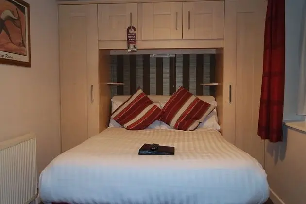 Tek Büyük Yataklı Oda