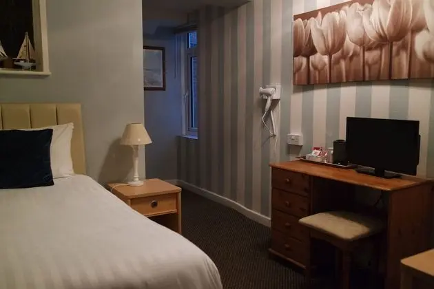 Tek Kişilik Oda, Deniz Manzaralı