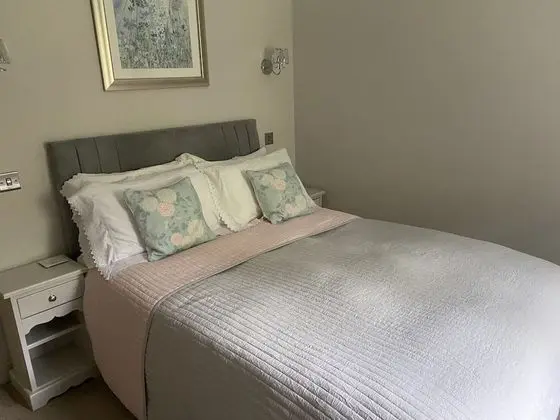 Tek Büyük Yataklı Oda, Banyolu/Duşlu