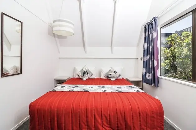 Deluxe One Bedroom Suite